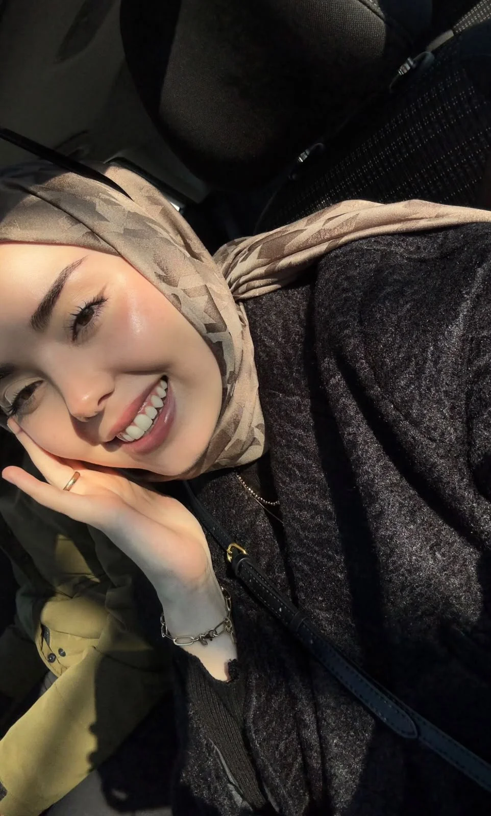 ZEYTİNBURNU Escort PINAR - Gerçek Fotoğraflı Doğrulanmış Profil ZEYTİNBURNU VIP Escort PINAR - Doğrulanmış Model